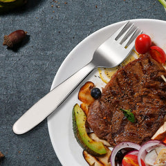 VANRA dishwasher-safe cutlery ready for quick cleanup after meals