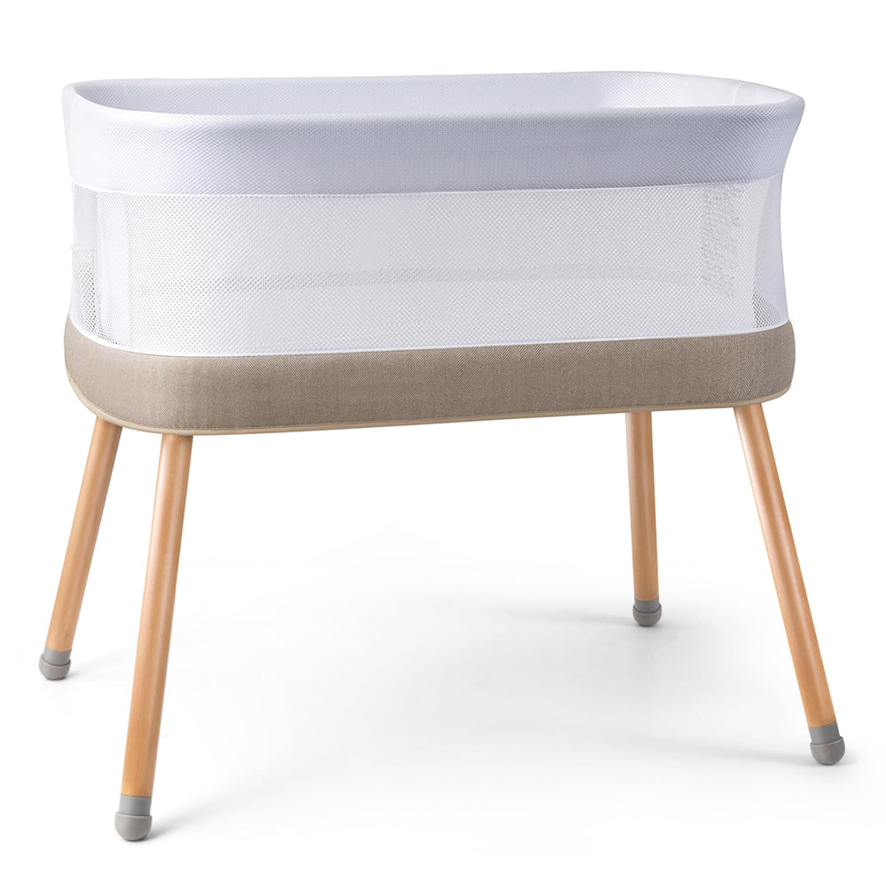 VaVaSoo bassinet side view showing bedside placement for easy soothing