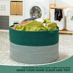 Vazpalas extralarge basket with blankets demonstrates large storage capacity.