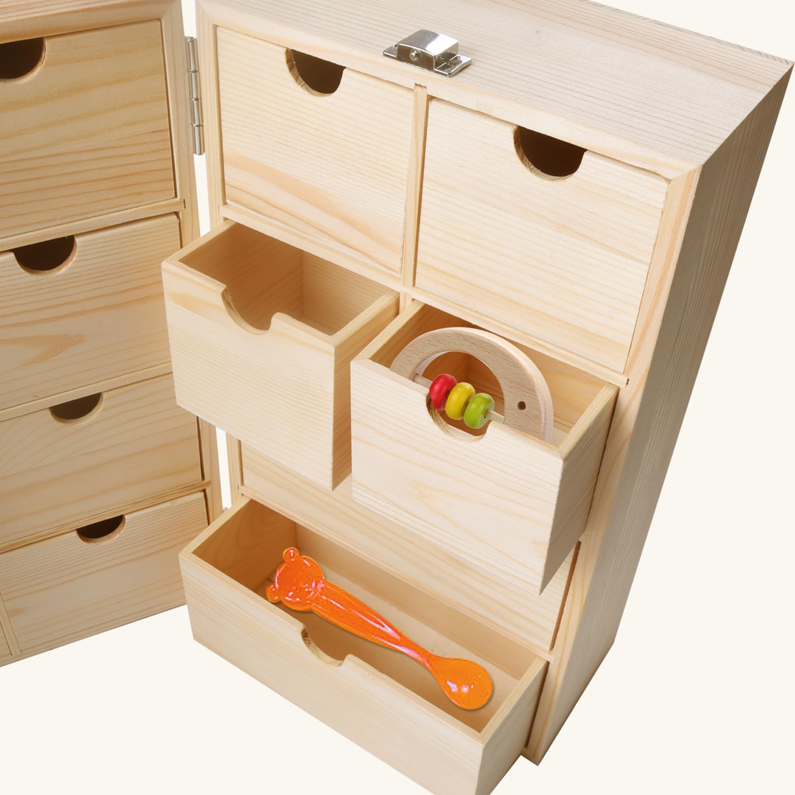 Vencer personalized memory chest makes a thoughtful gift for new parents