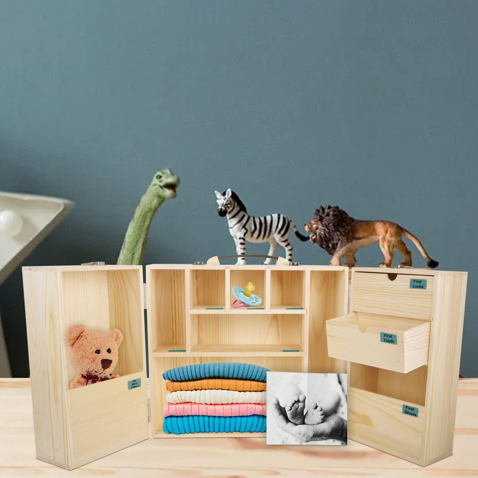 Vencer VBK-003 first tooth hair storage supports cherished mementos.