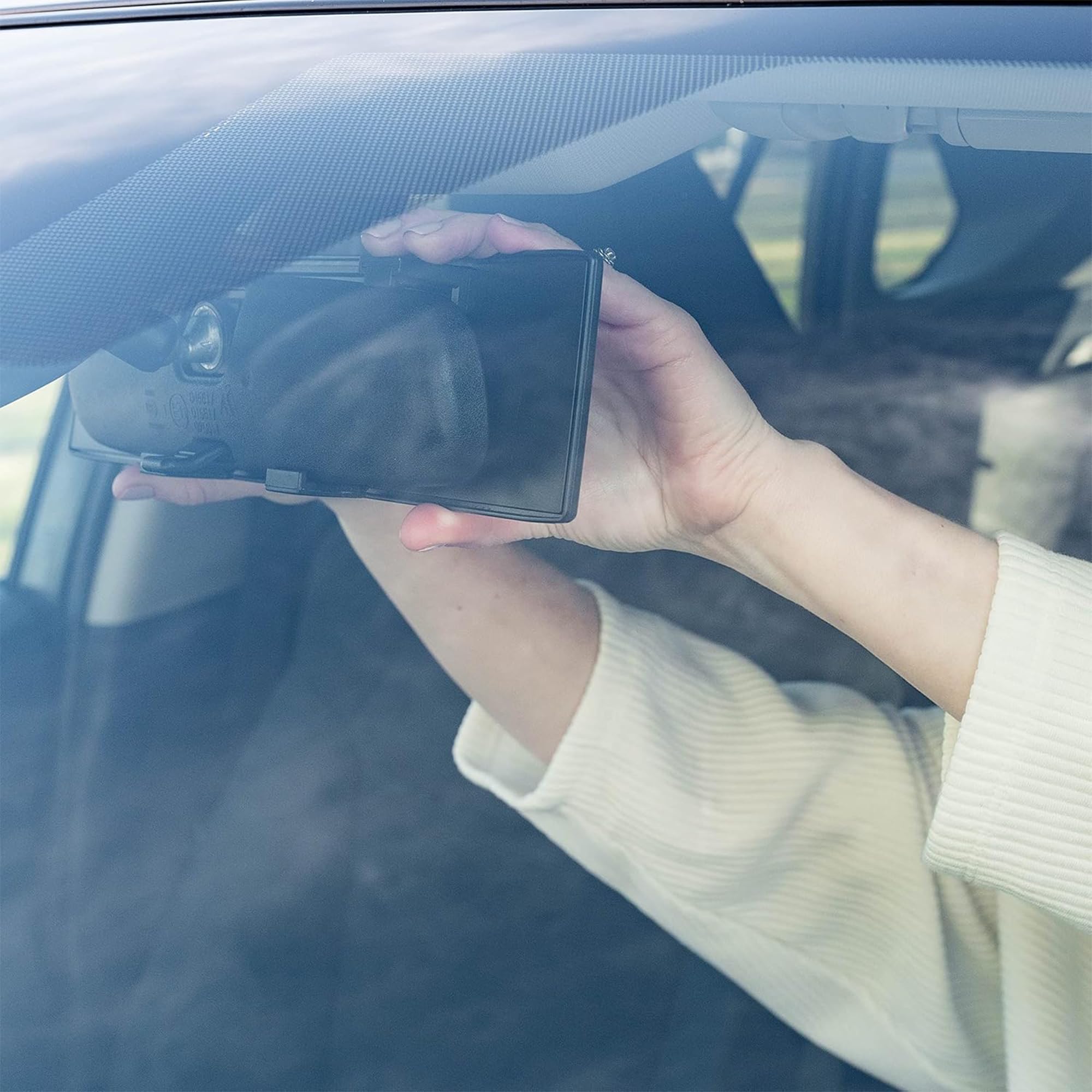 Verivue Mirrors twin-pack setup supports use in two vehicles for family travel.