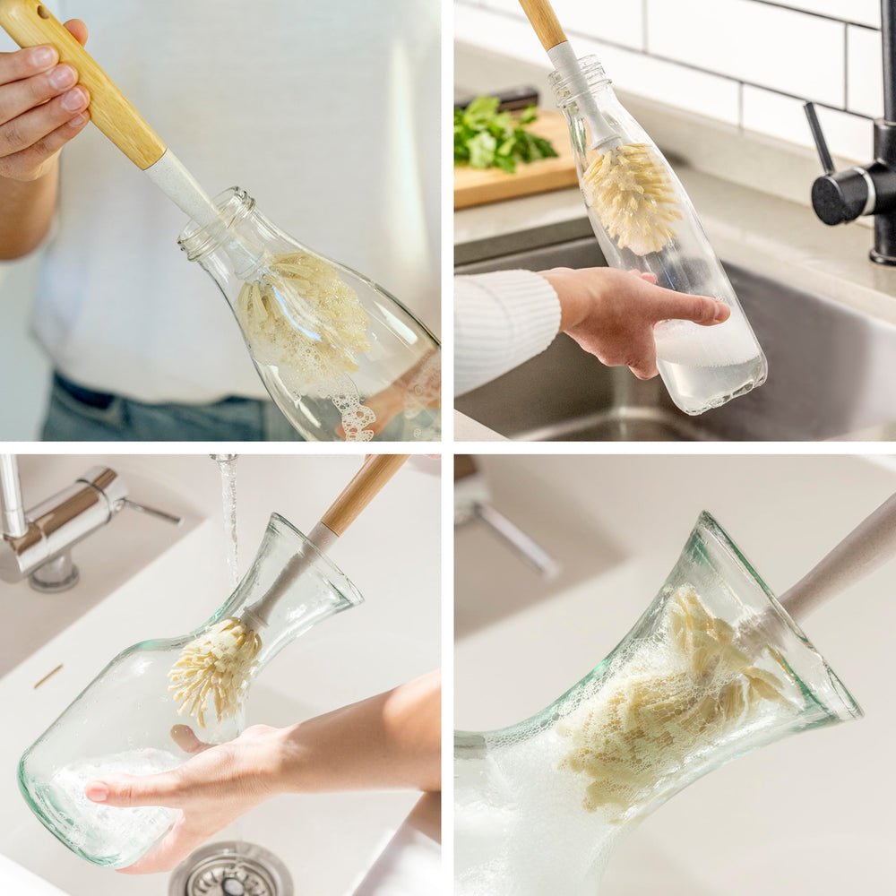 Vigar Zeroline bamboo dish brush ready for reusable, durable cleaning.