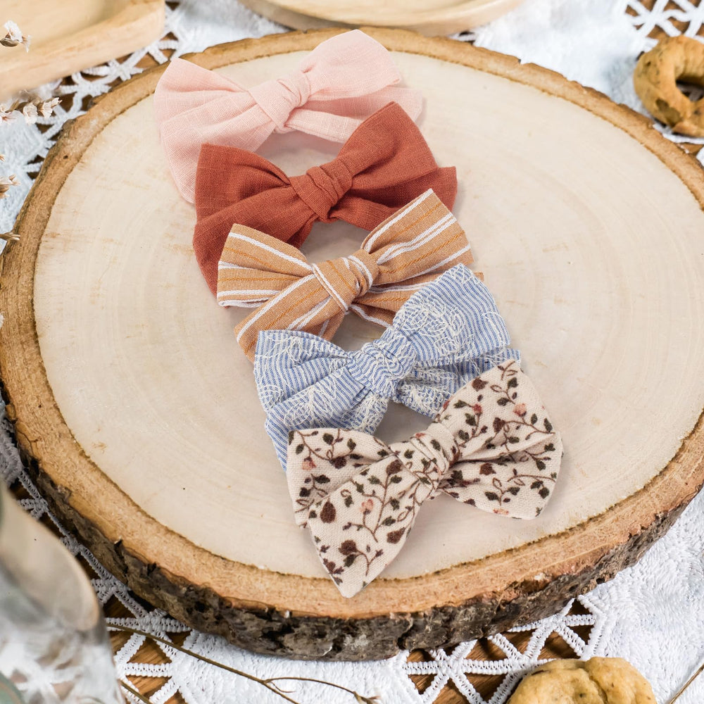 VISBL newborn bow on headband, handcrafted for lasting comfort
