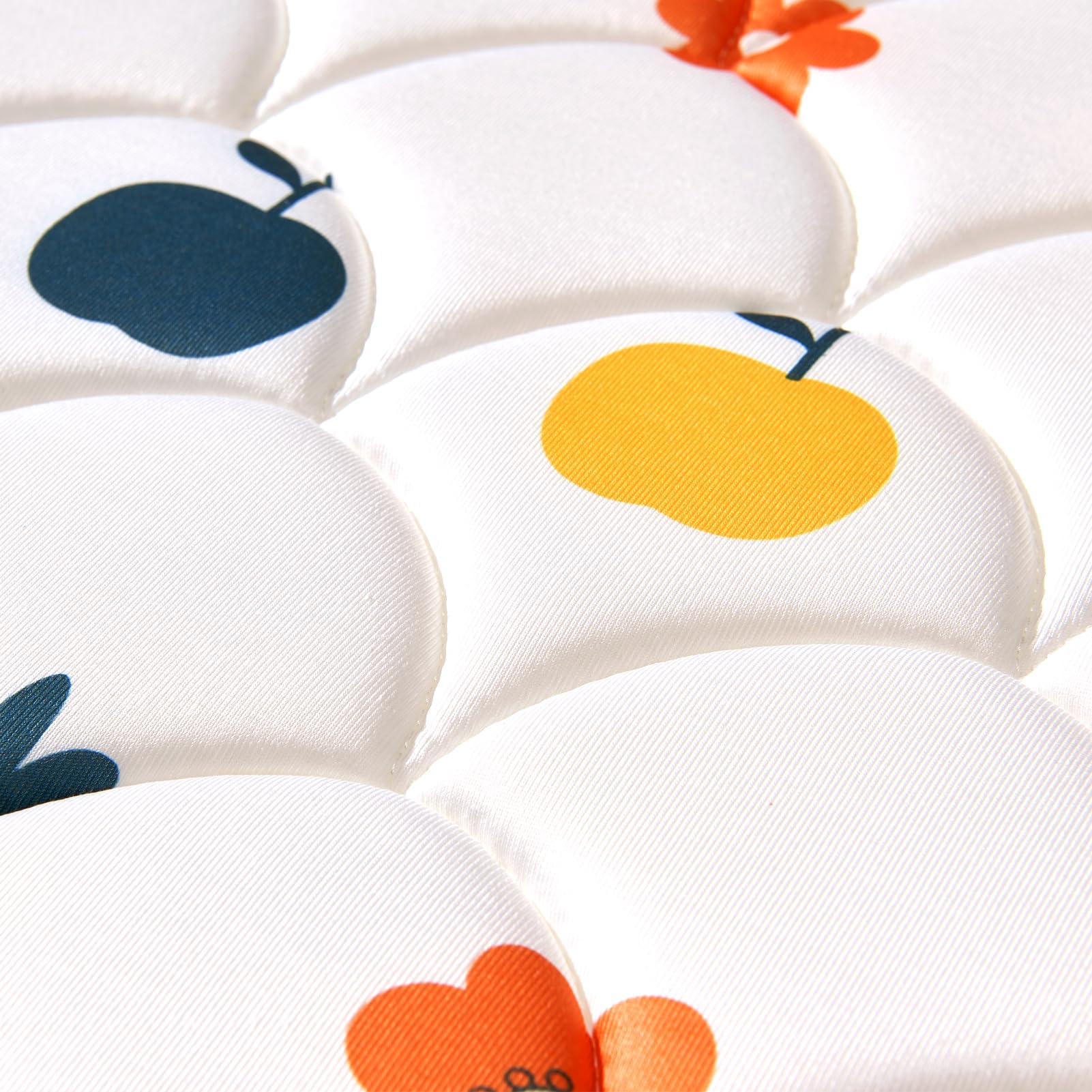 VIVIDVIBEBEARPAS hypoallergenic-cover reduces irritants for sensitive skin.