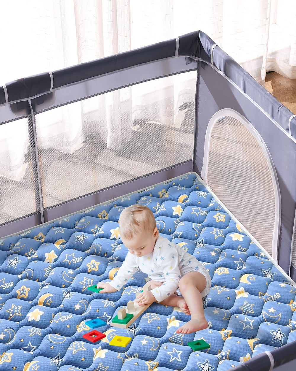 VIVIDVIBEBEARPAS machine-washable design simplifies cleanup after spills.