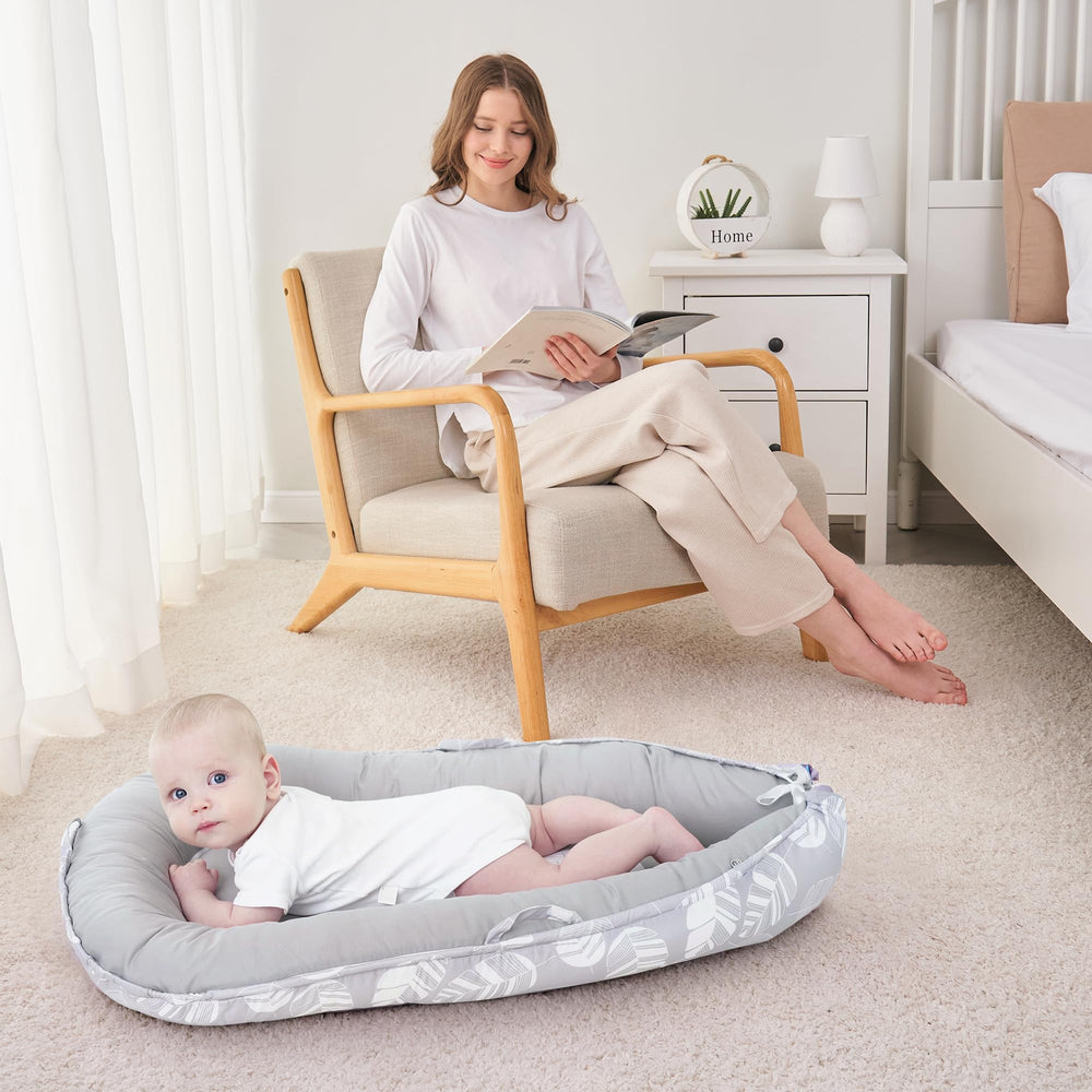 Viviland Lounger features a 1.6-inch mattress for gentle support.