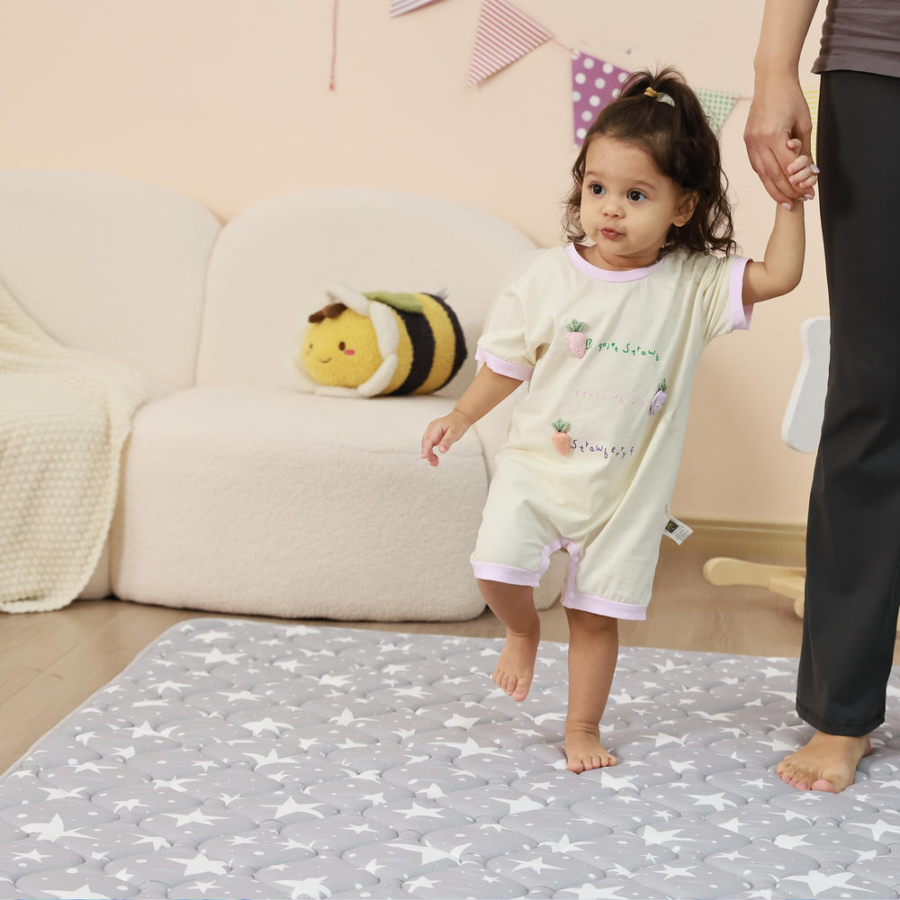Viviland baby play mat grey star pattern full view appeals to kids