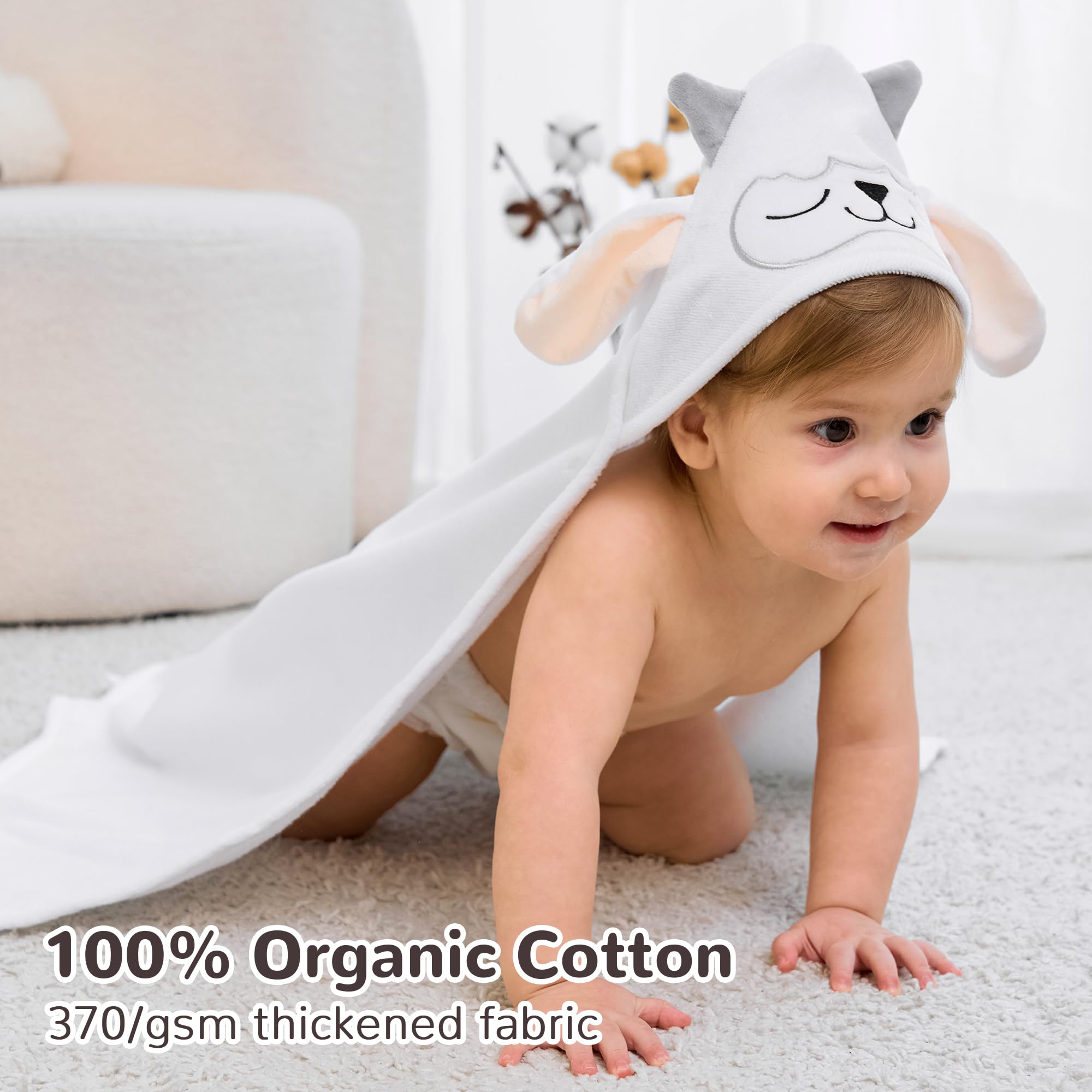Viviland hooded towel folded highlights thickness and density for quick drying.