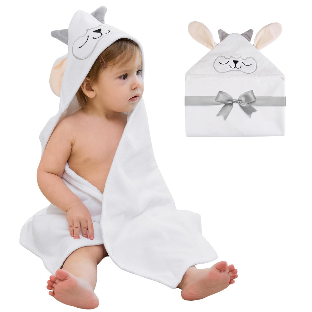 Viviland hooded towel front view showcases plush 100% cotton softness.