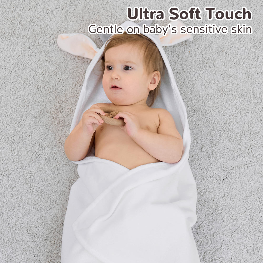 Viviland hood detail close-up demonstrates snug fit and plush warmth.