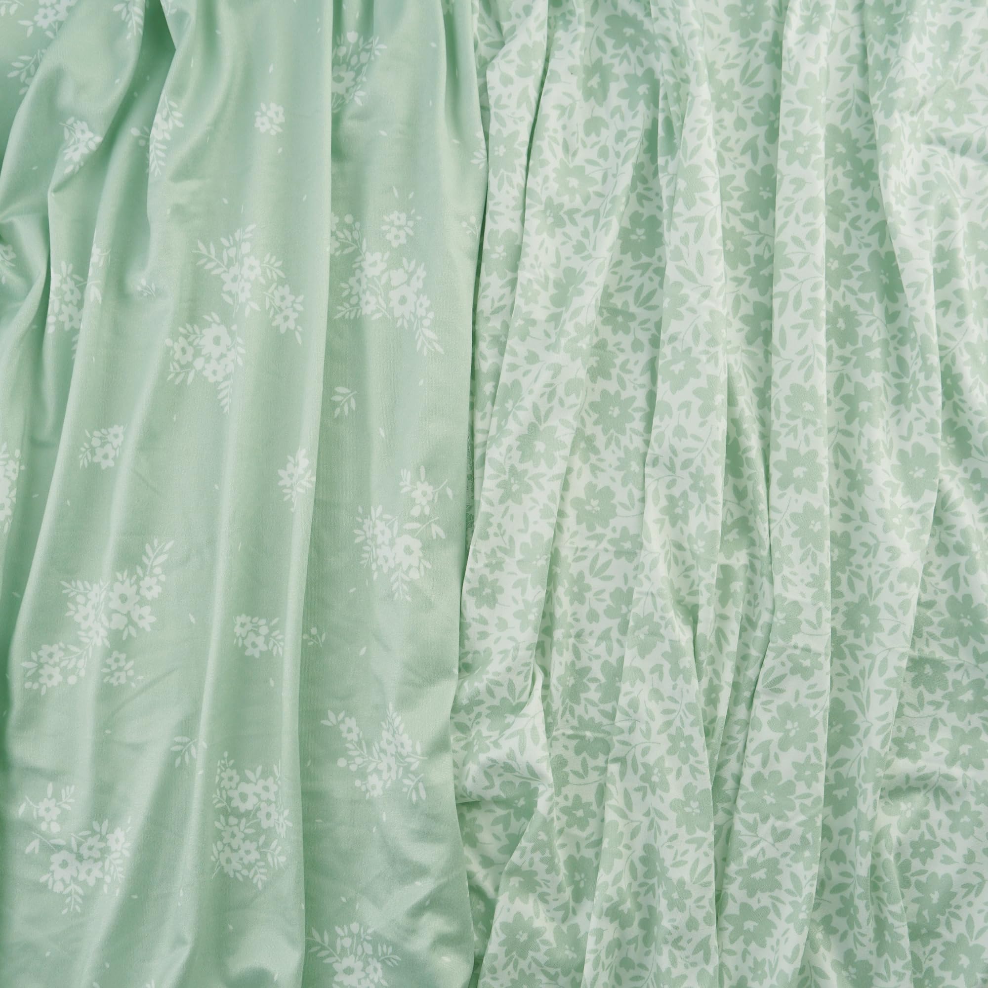 Viviland Jersey Swaddle Blanket maintains softness after washing for repeated use.