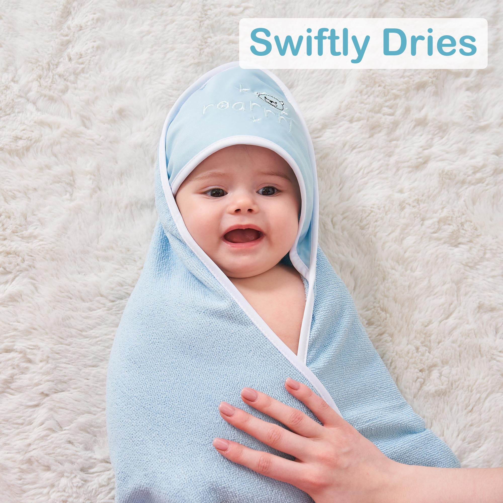 Viviland lion design print adds playful charm to bath time routines.