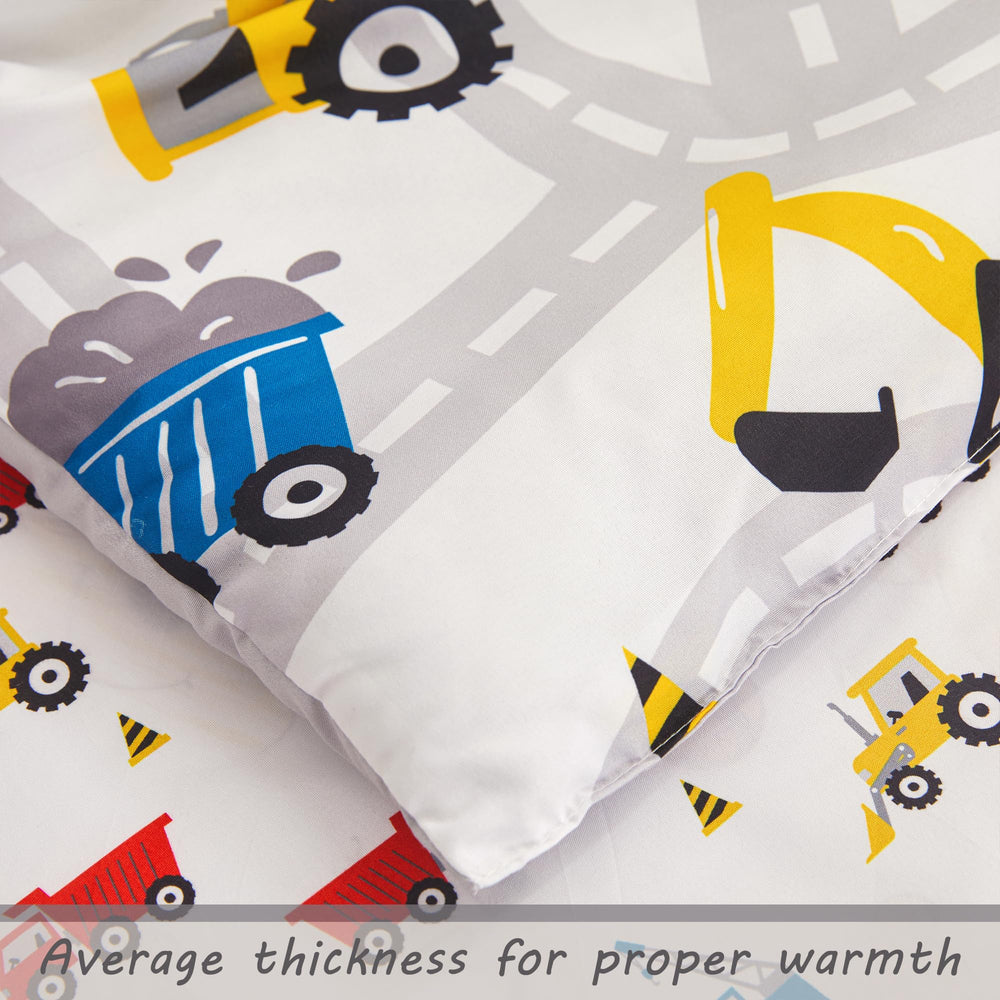 Viviland toddler fitted sheet 28x52 ensures snug fit through night.