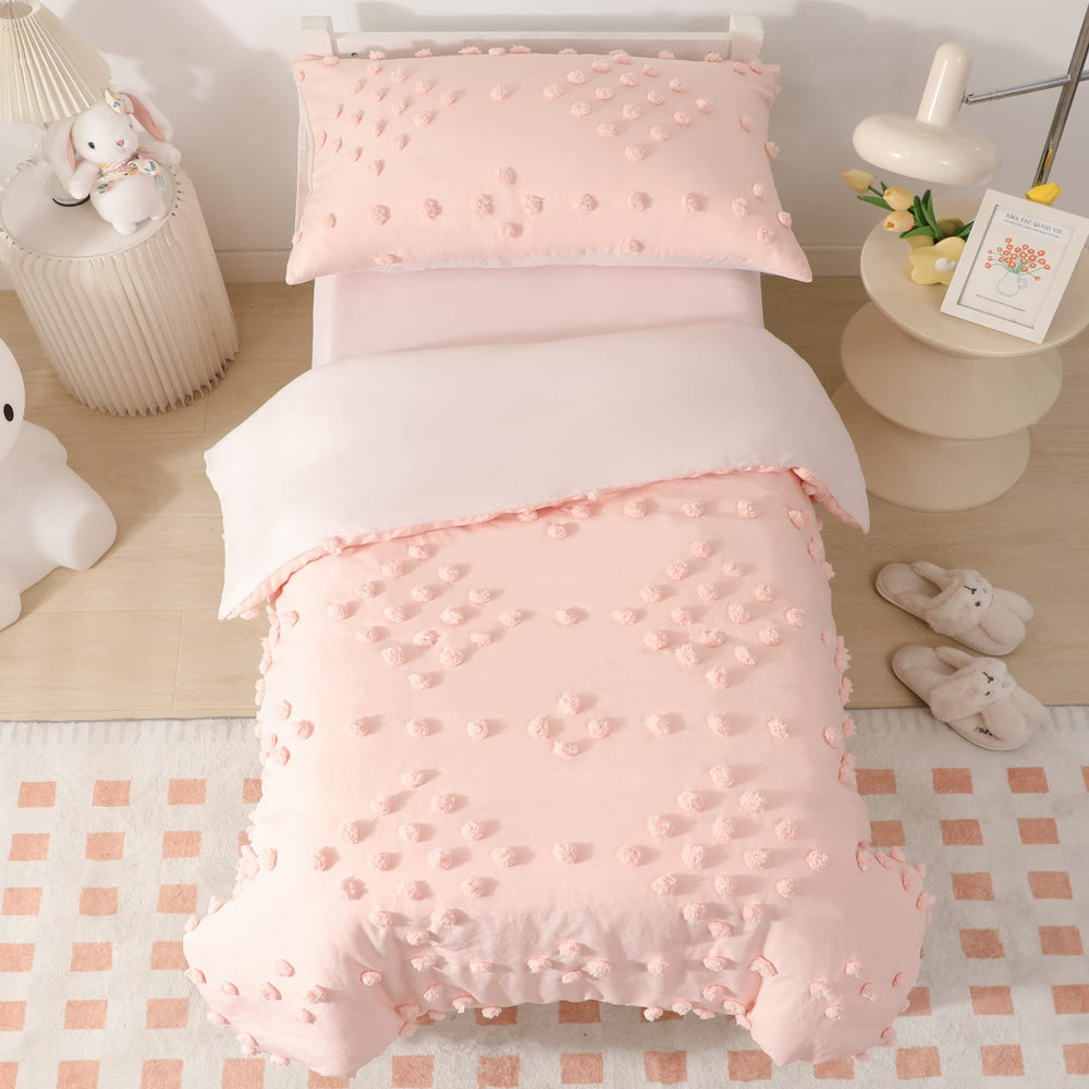 VIVILINEN flat sheet adds breathable all-season layer for kids' sleep.