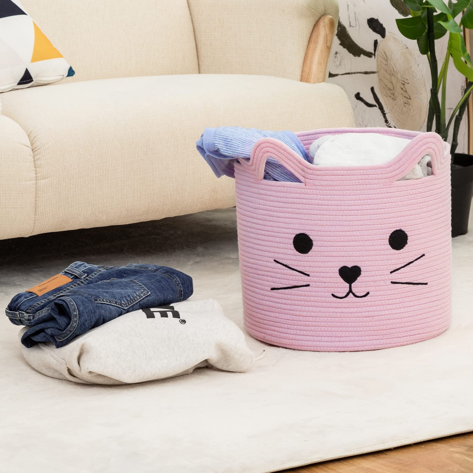 VK VK·LIVING basket with side handles for easy carrying.