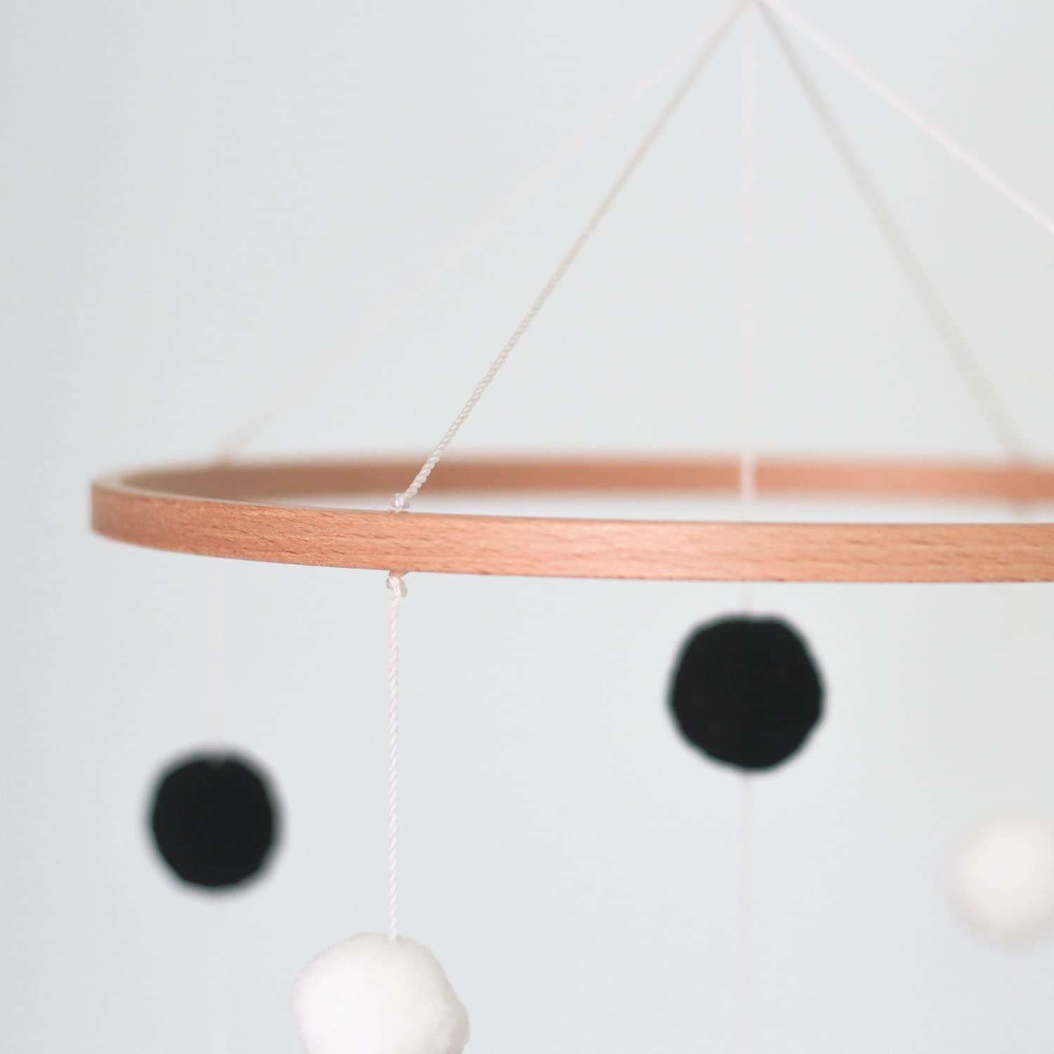 Vlokup Montessori mobile cloud motif adds serene nursery decor