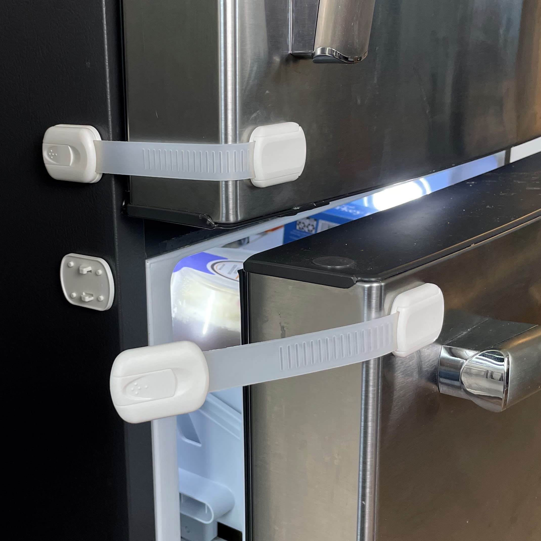 Vmaisi cabinet locks keep cabinets closed, helping prevent accidental access to small parts and cleaners.