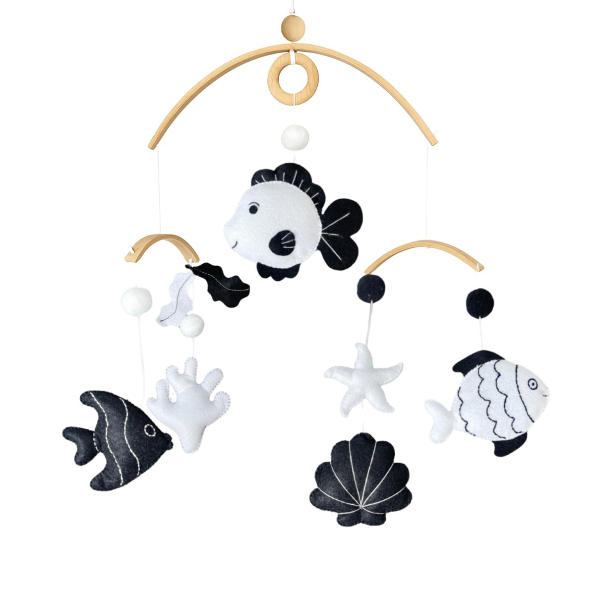 VN3BTOY Montessori Baby Mobile: black-and-white fish supports newborn visual development.
