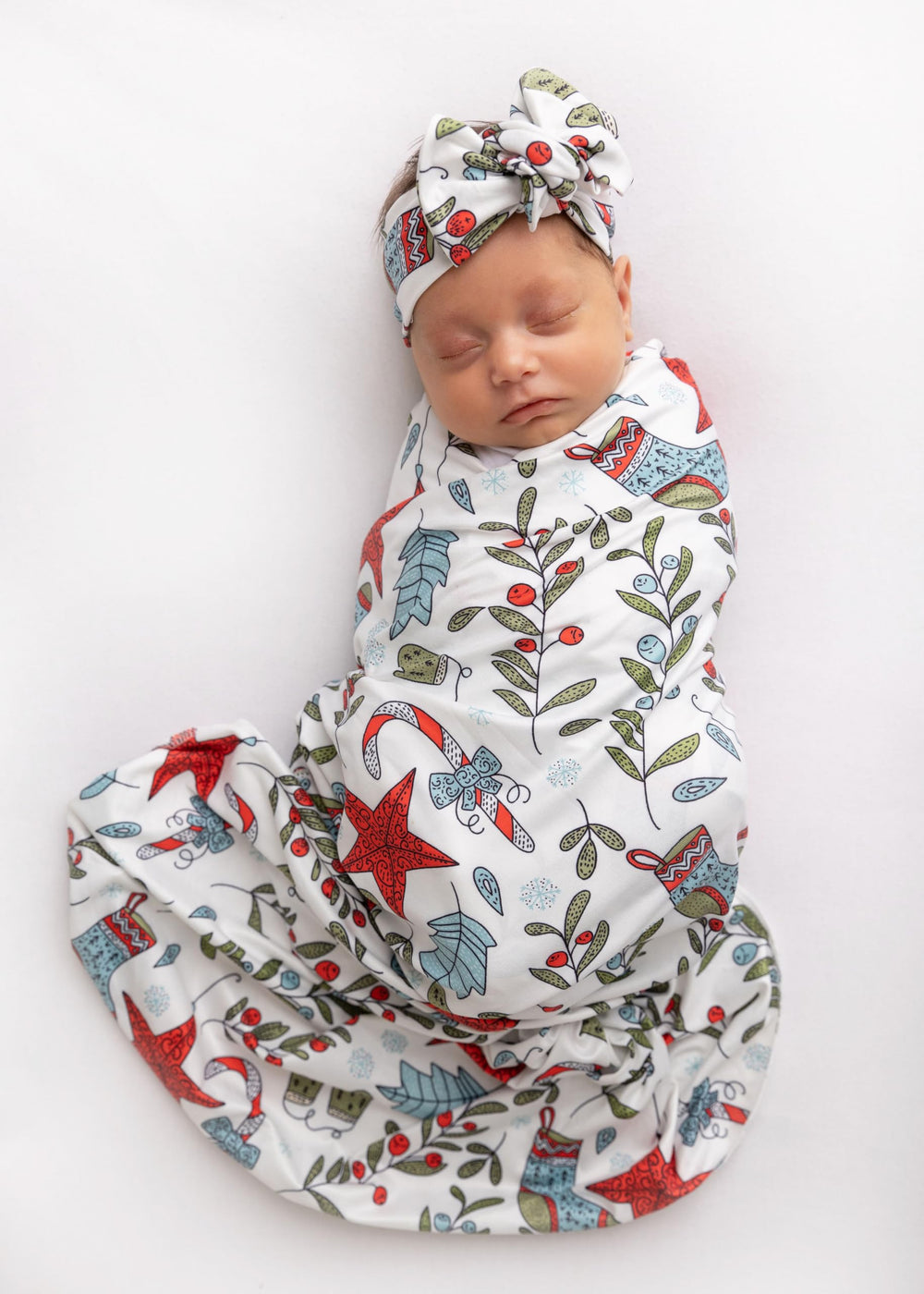 Vollmic newborn swaddle blanket knit fabric close-up showing breathable softness for wrapping