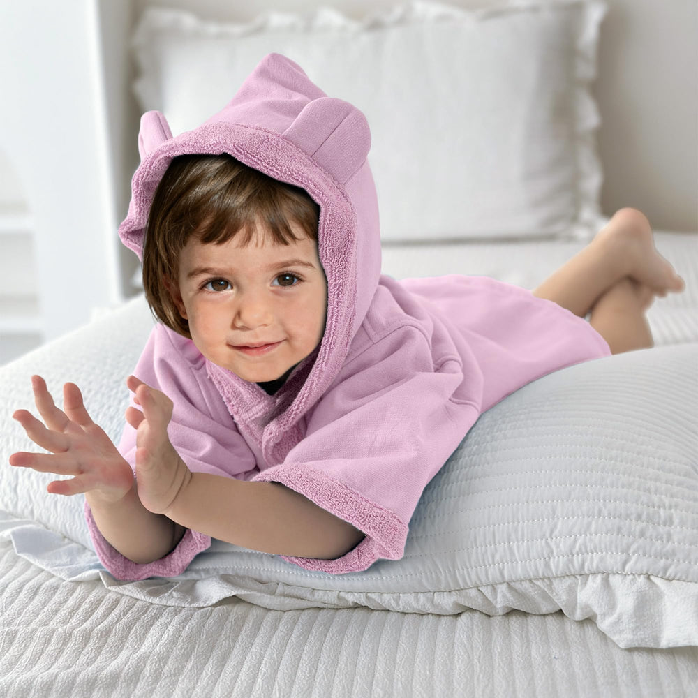 VOOVA & MOVAS pink hooded towel perfect for bath, pool, or beach adventures.