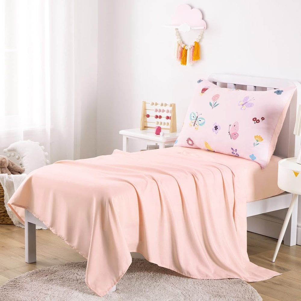Wake In Cloud butterfly toddler bedding set fitted-sheet elastic demonstrates secure fit and eight-inch pocket.