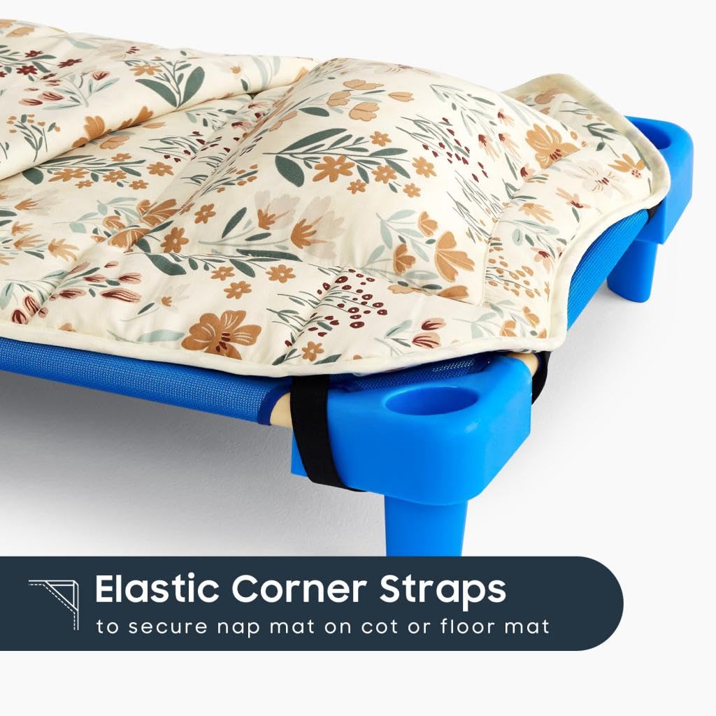 Wake In Cloud cot nap mat 52 by 22 inches provides ample space for toddlers.