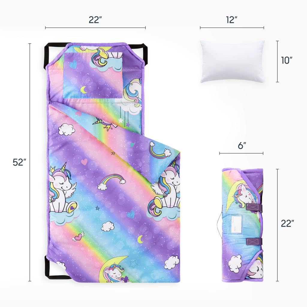 Wake In Cloud nap mat roll-up with handle supports easy transport.