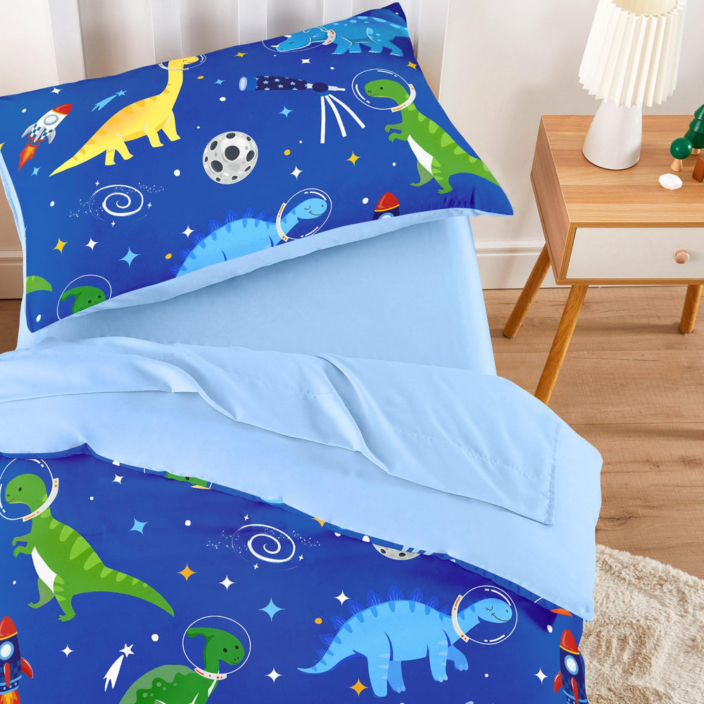 Wake In Cloud dinosaur-astronaut fitted-sheet elastic edge demonstrating secure 8-inch pocket fit