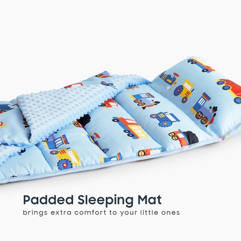 Wake In Cloud integrated name cards help quick child identification.