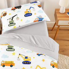 Wake In Cloud fitted sheet with elastic and 8 inch pocket for secure fit
