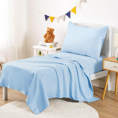 Wake In Cloud fitted sheet with elastic and 8-inch pocket for secure toddler fit.