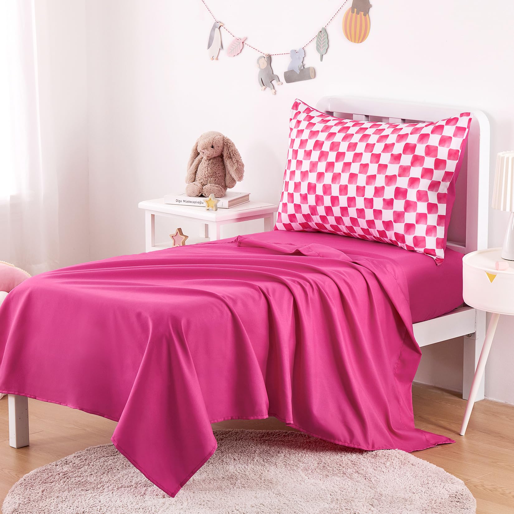 Wake In Cloud pillowcase adds soft touch to bedtime routines.