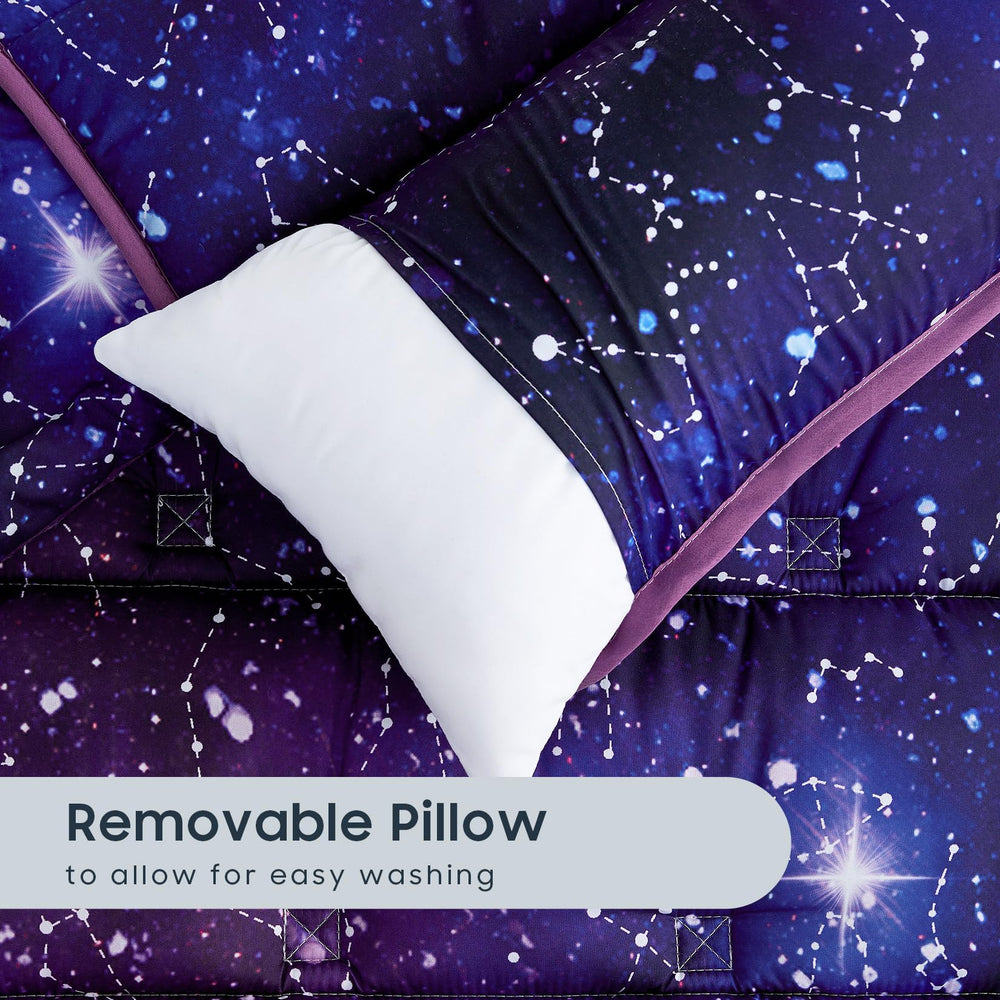 Wake In Cloud nap mat roll-up with Velcro and handle for portable travel.