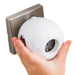 Wappa Baby door knob cover pack6 installation demonstrates a six-pack ready for quick babyproofing in seconds.