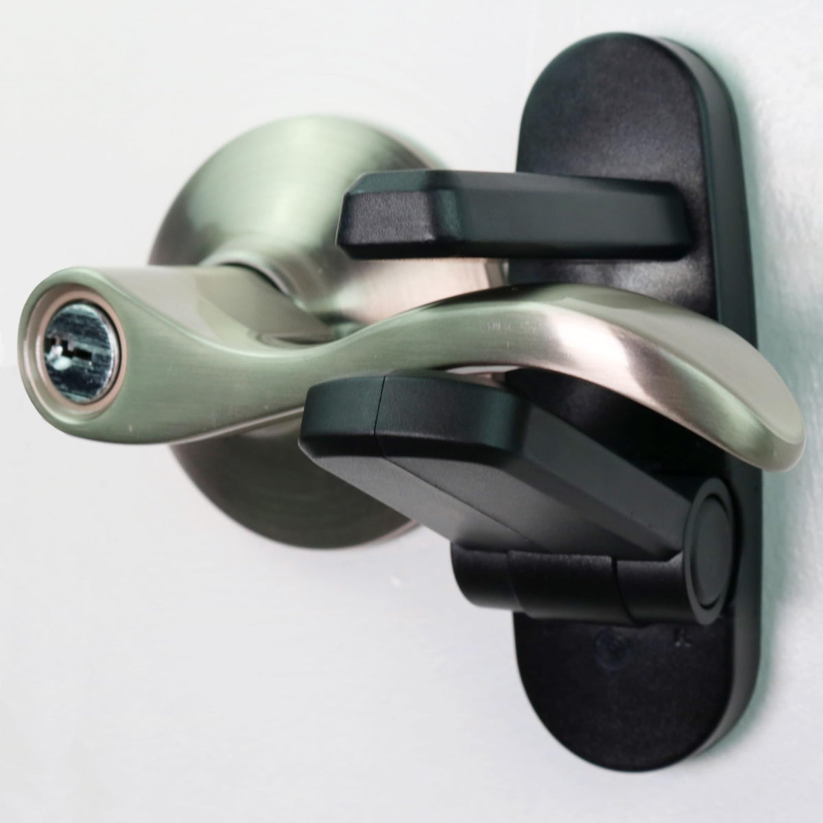 Wappa Baby Door Lever Lock 3-pack front view demonstrates compact, space-saving safety for busy homes.