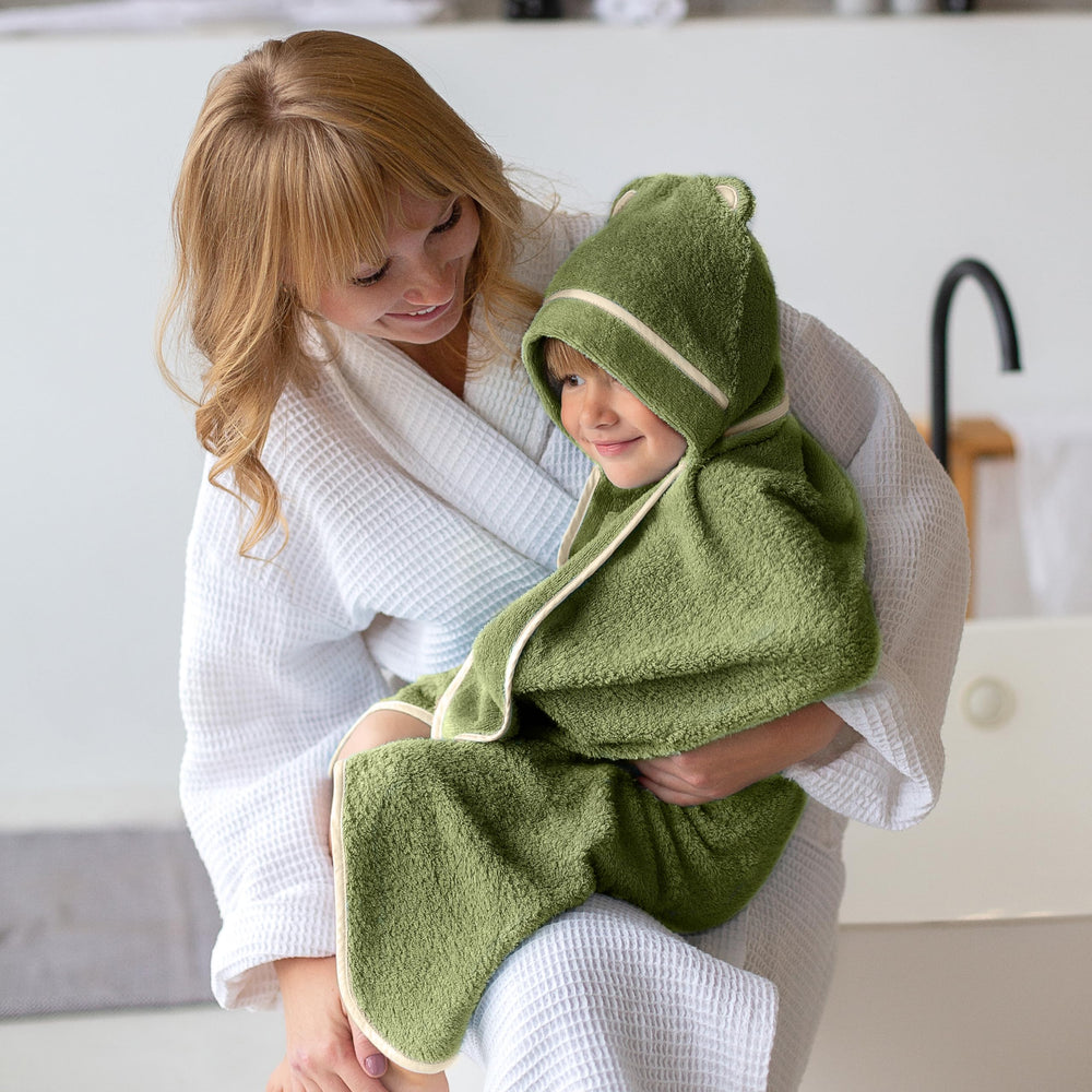 Warm Cuddles bamboo towel with 500 GSM thickness for lasting softness