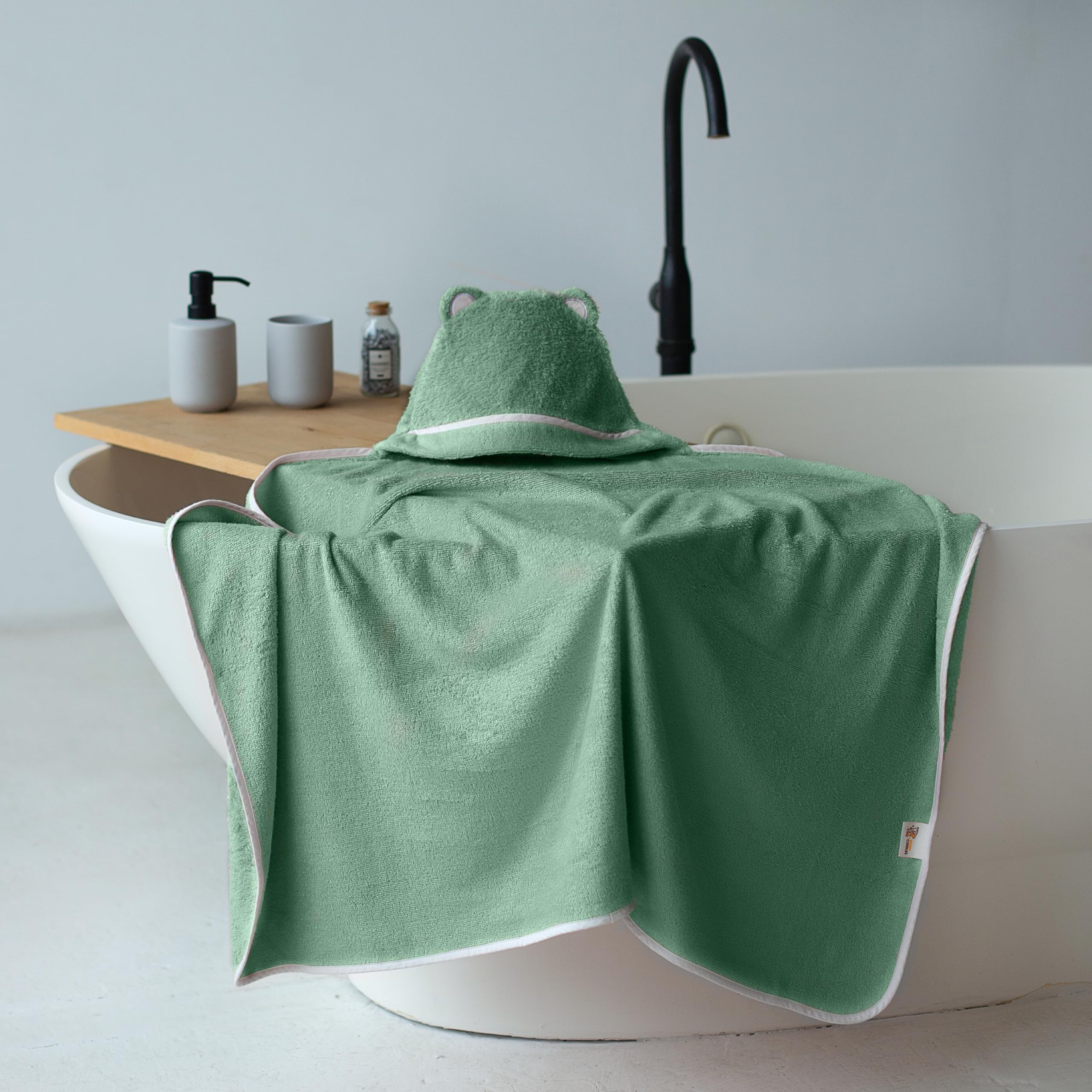 Warm Cuddles bamboo towel texture highlighting durable finish and high absorbency