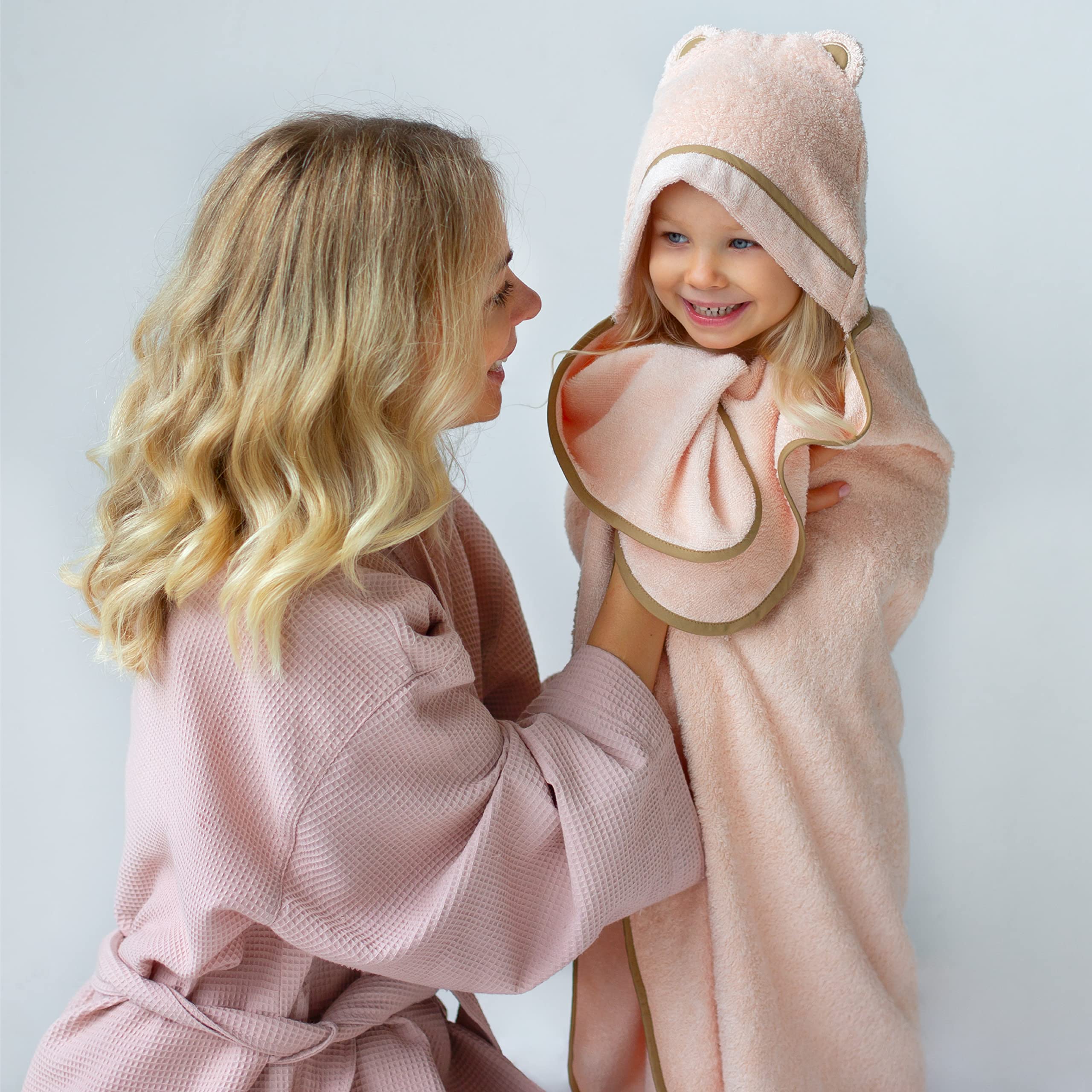 Warm Cuddles hypoallergenic towel bamboo skin-friendly use case