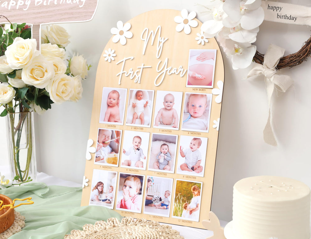 WAWUO 1st Year Photo Board personalization card communicates gift-ready keepsake value.