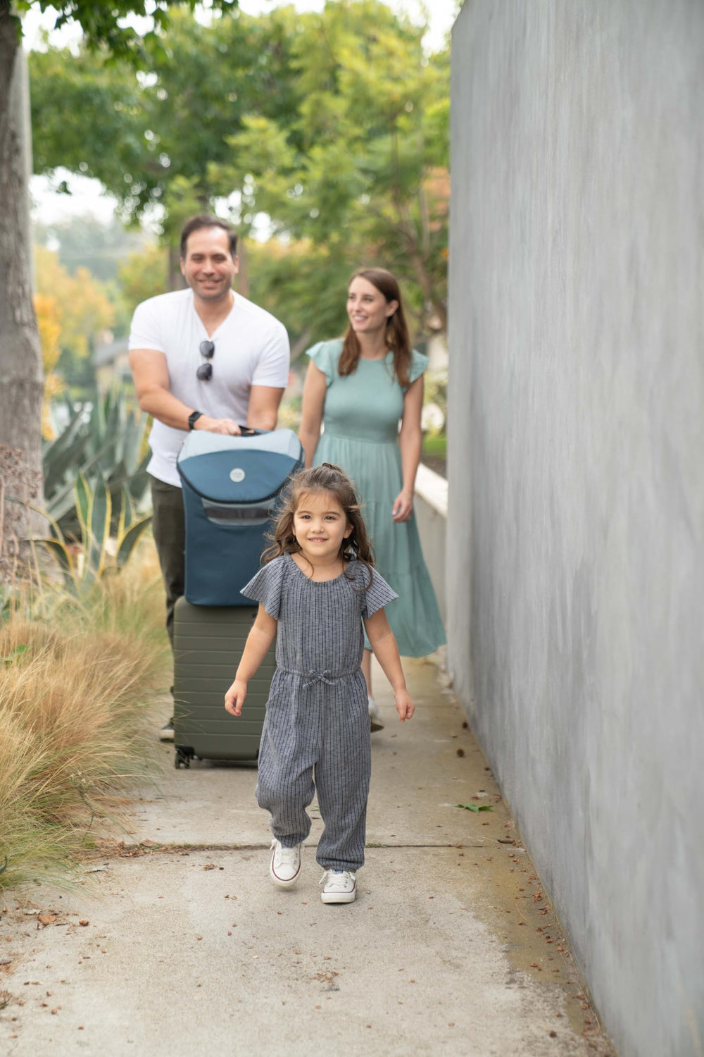WAYB Pico Carry Bag wipeable fabric withstands daily use and weather.