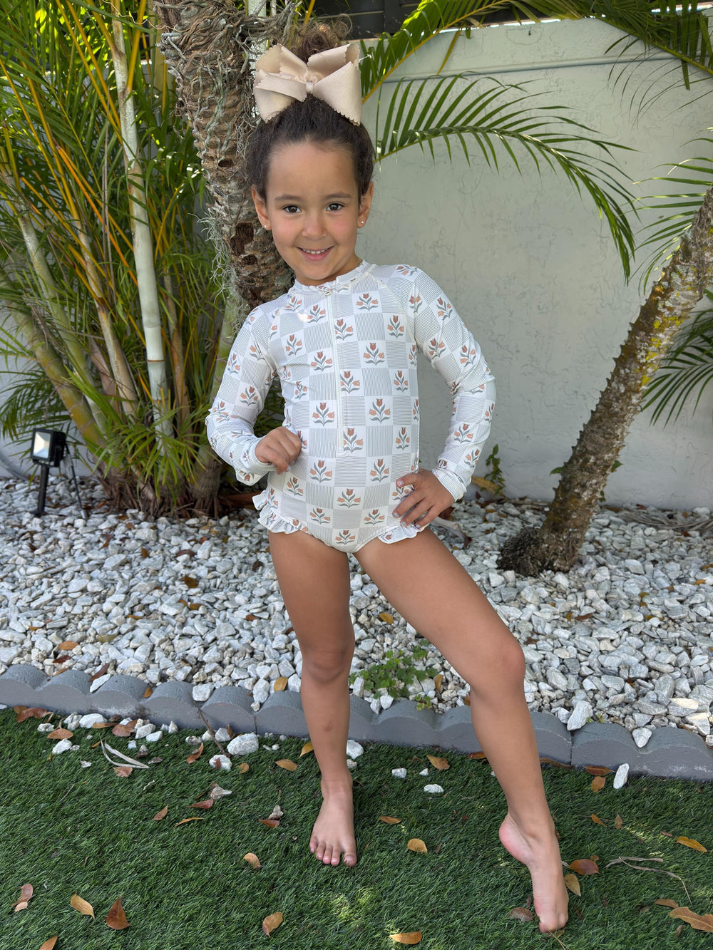 Wee Ones medium bow sized for comfortable wear in school and parties.