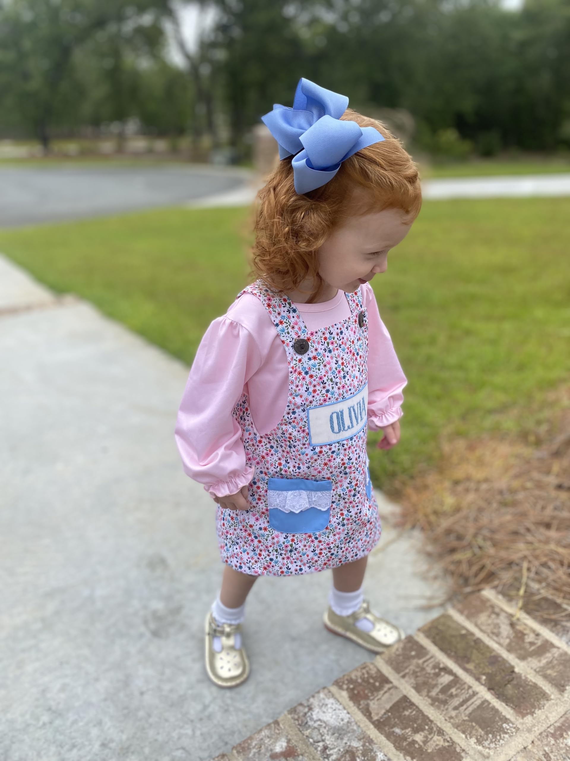 Wee Ones gift-ready blue bird bow ideal for matching outfits.