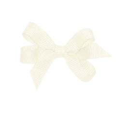 Wee Ones girls plain wrap classic grosgrain bow on a no-slip clip for all-day hold