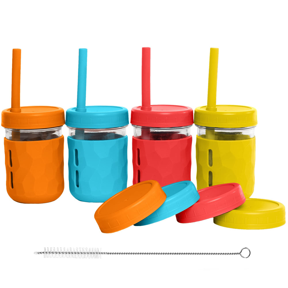 WeeSprout glass cups with lids and straws show leak-resistant lids for mess-free sipping.