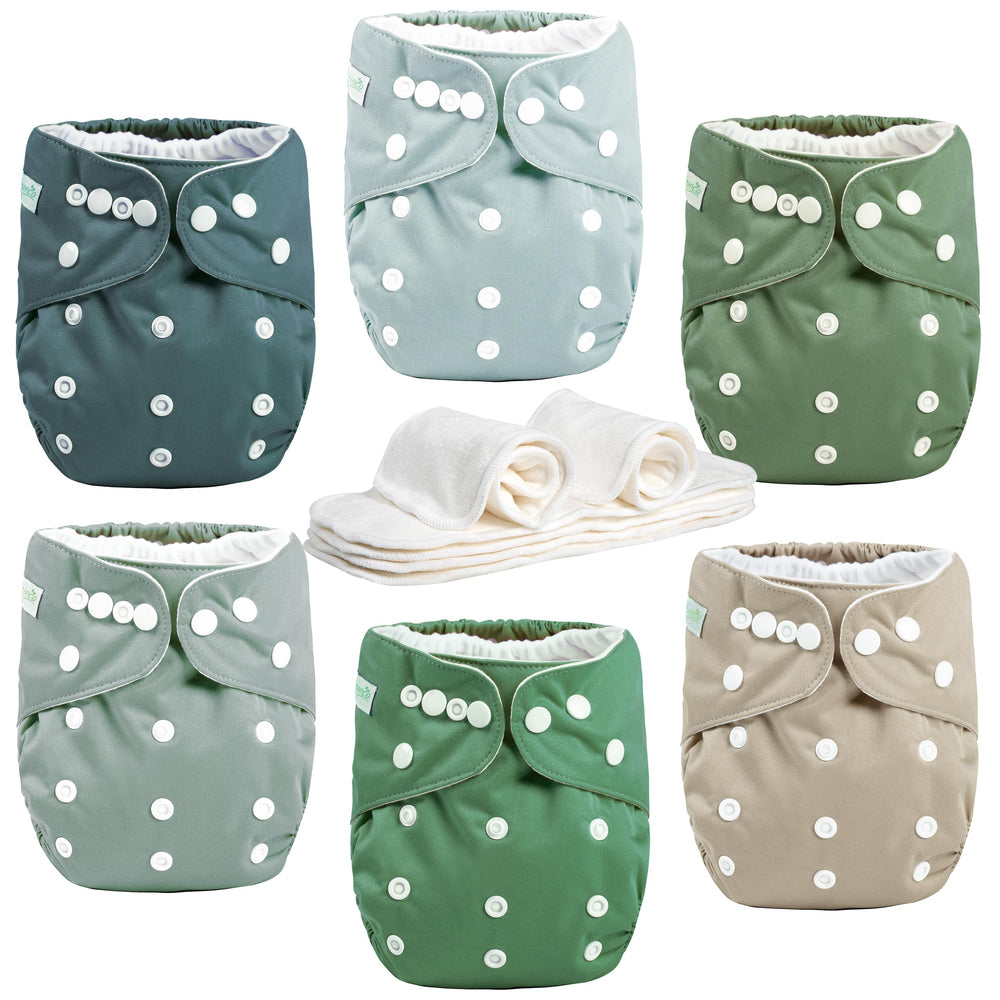 Wegreeco wet bag for cloth diapers keeps wet items contained and mess-free