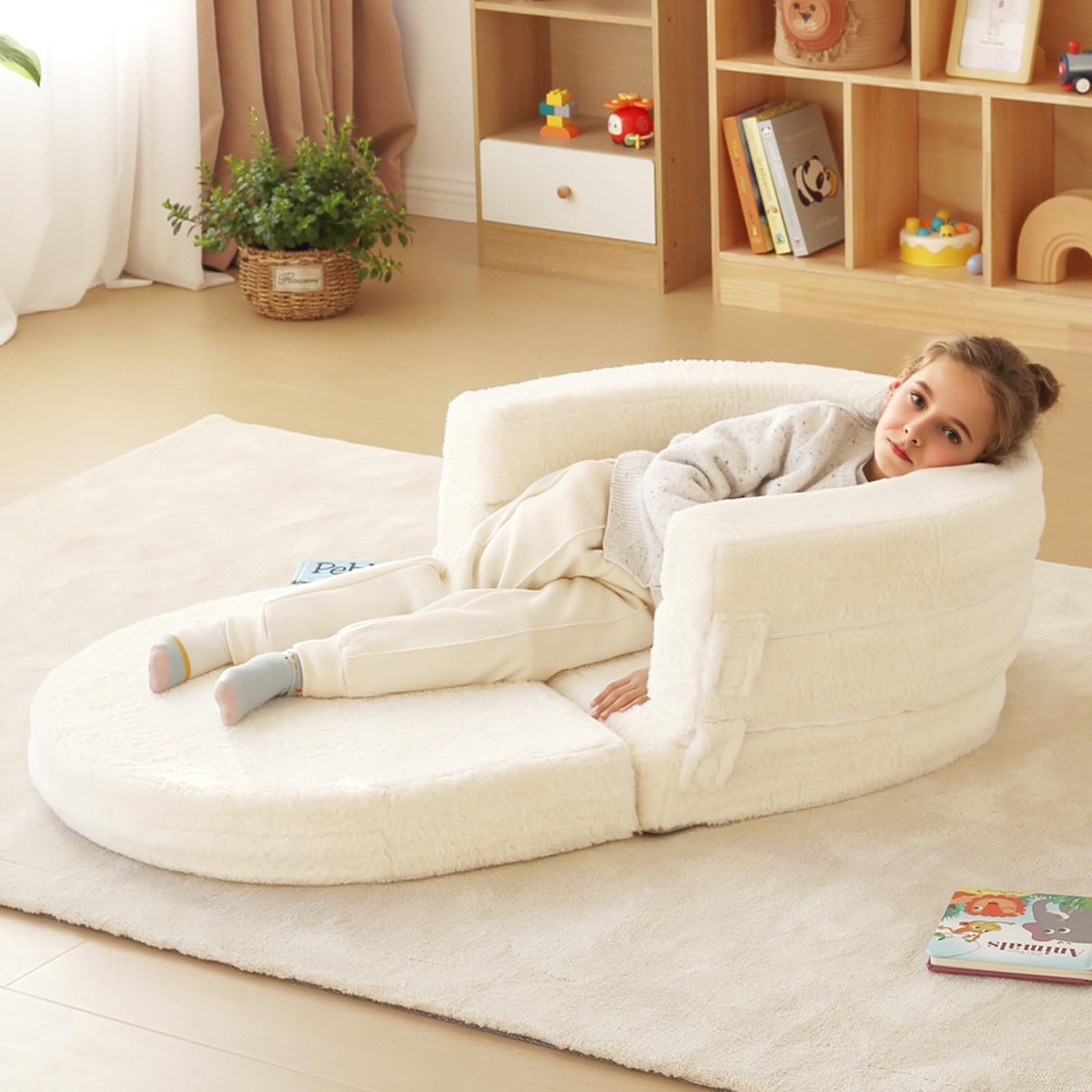 Welnow Travel Toddler Bed secure zippers ensuring stable setup.