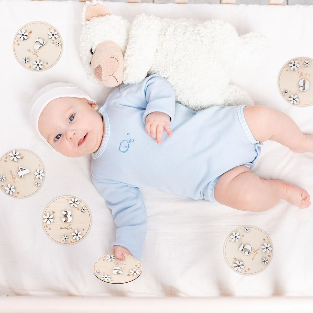 Whaline milestone card daisy wooden 05 supports growth records for memory-filled sessions.