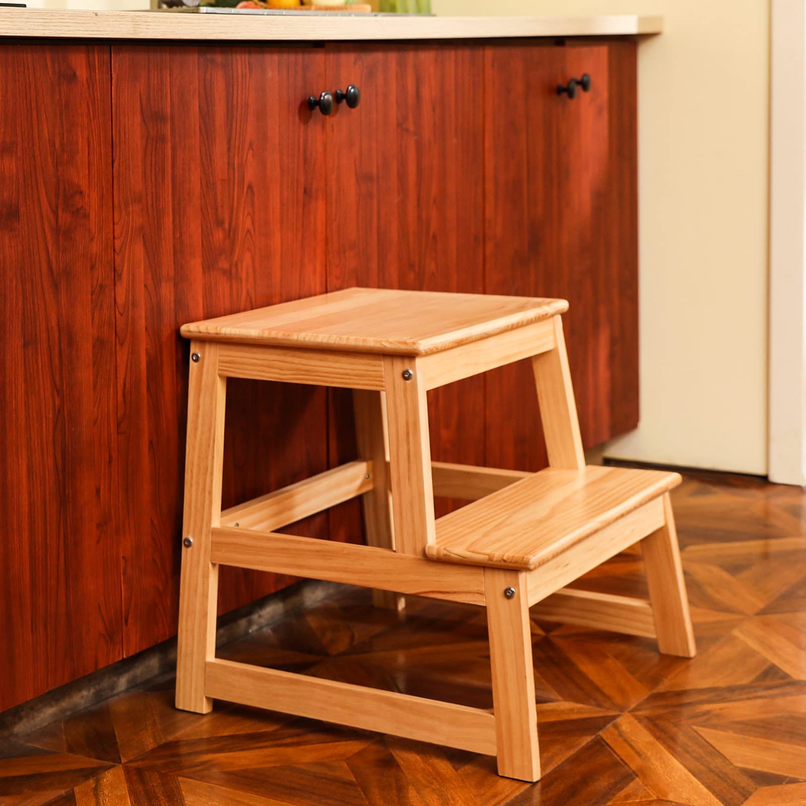 Wiifo built-in handles make moving the stool effortless for kids.