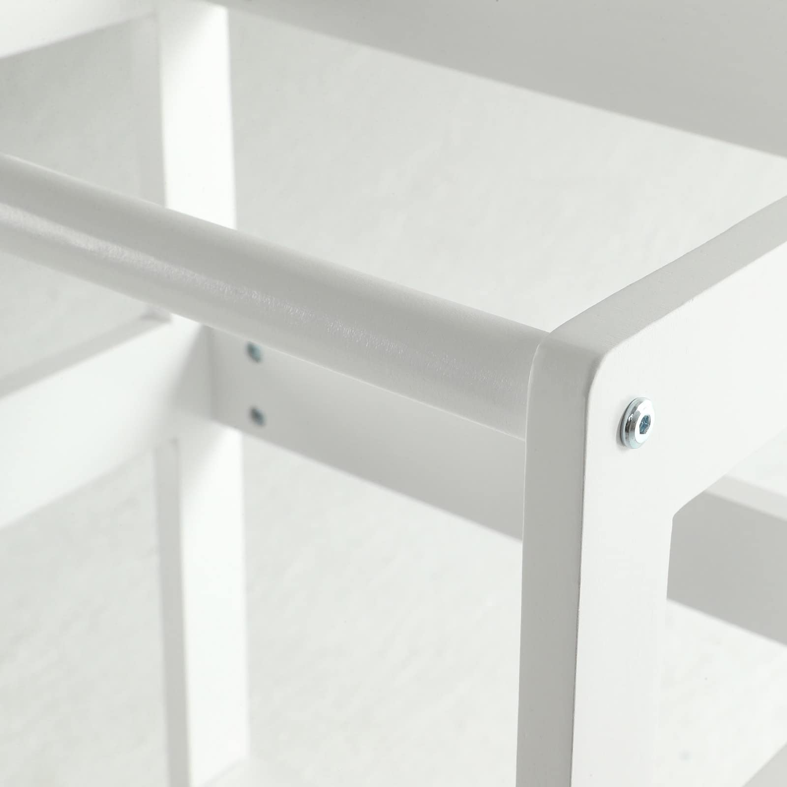 Wiifo two-step design provides stable footing and easy access